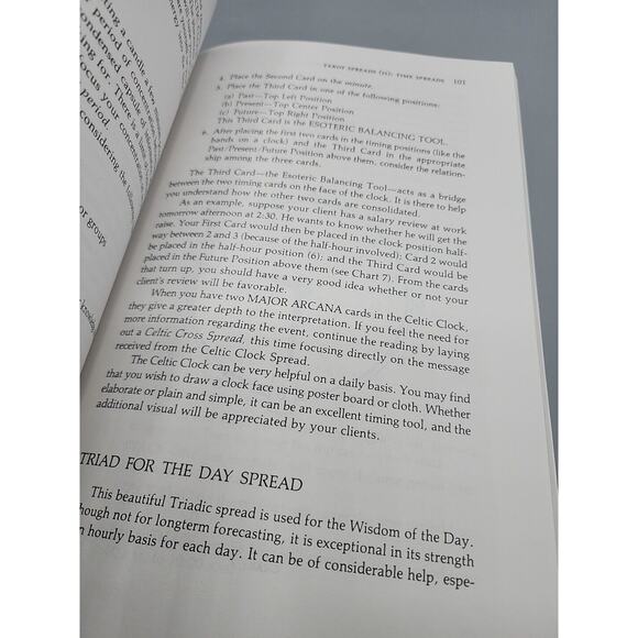 Eileen Connolly Tarot Handbook for the Journeyman 1987 First Edition PB - Picture 8 of 13